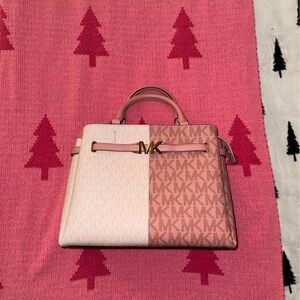 michael kors hand bag / cross body